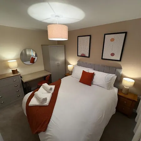 Greenfield House - Keighley Eastburn * Kildwick